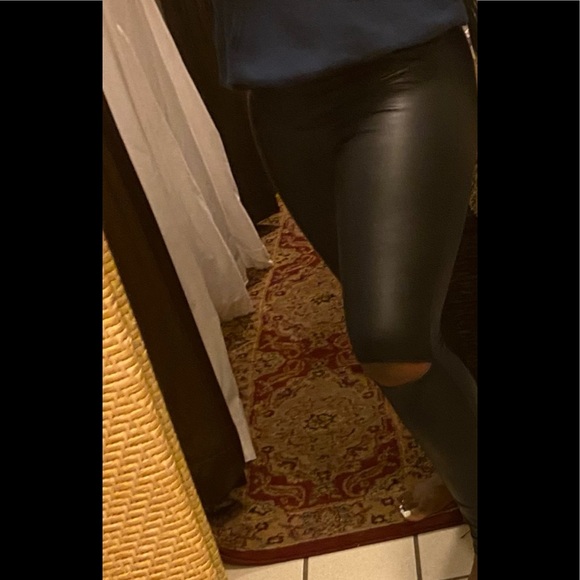 Ultra high rise faux leather Leggings - Picture 3 of 3